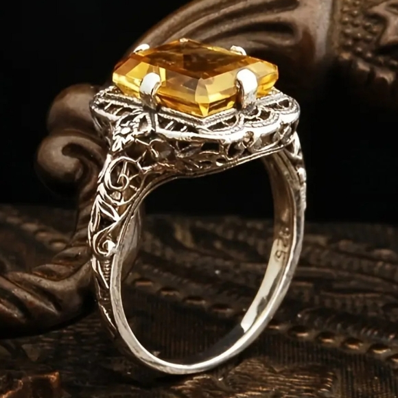 🎀925 Princess Cut Classin Citrine Ring - Picture 3 of 12
